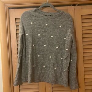 Grey and white polkadot sweater size Large from Pink Clover (Stitch Fix) brand